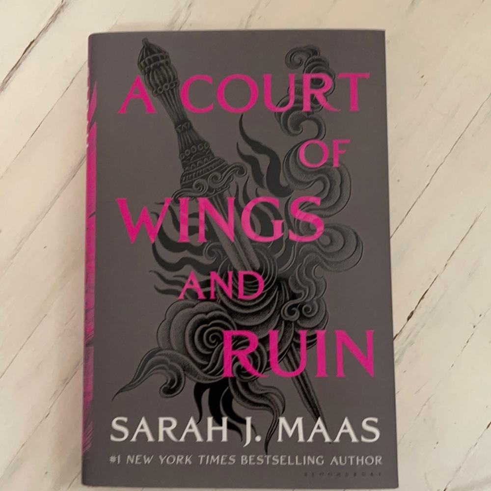 A Court of Wings and Ruin - Hardcover - New